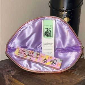 Red lips tarte make up bag + 2 NIB full size products